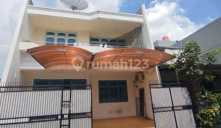 Dijual Cepat Rumah 2.5 Lantai Siap Huni di Cengkareng, Jakarta Barat