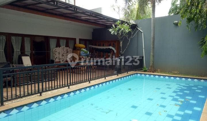 Rumah di Lebak Bulus, Jakarta Selatan, ada Kolam Renang, 8 M
