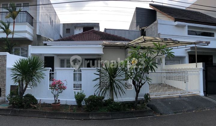 Rumah di Pondok Indah, Niaga Hijau, Jakarta Selatan