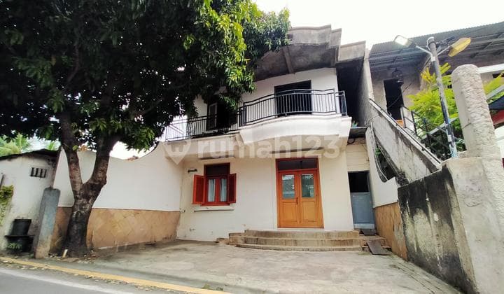 Rumah di Pondok Labu, Jl Pinang Raya, Cilandak, Jakarta Selatan