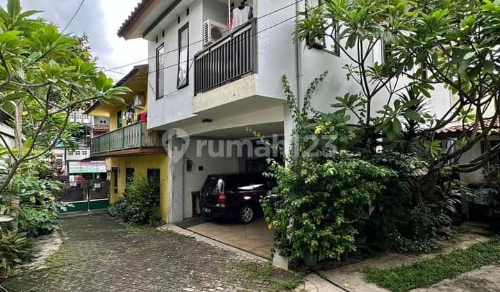 House for Sale on Jln Muhtar Raya Petukangan, South Jakarta