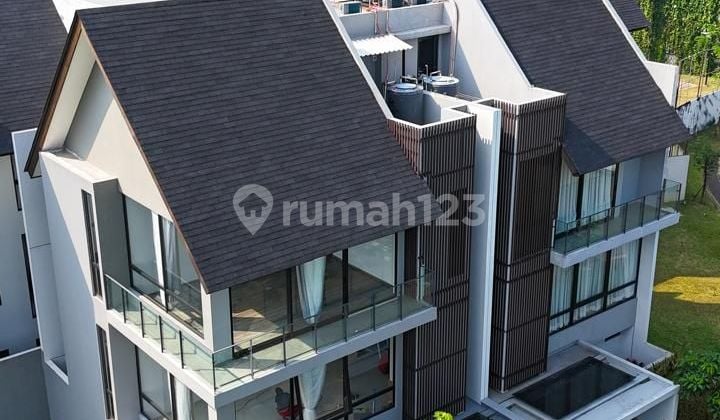 Rumah di Serenia Hills, Lebak Bulus, Cilandak, Jakarta Selatan