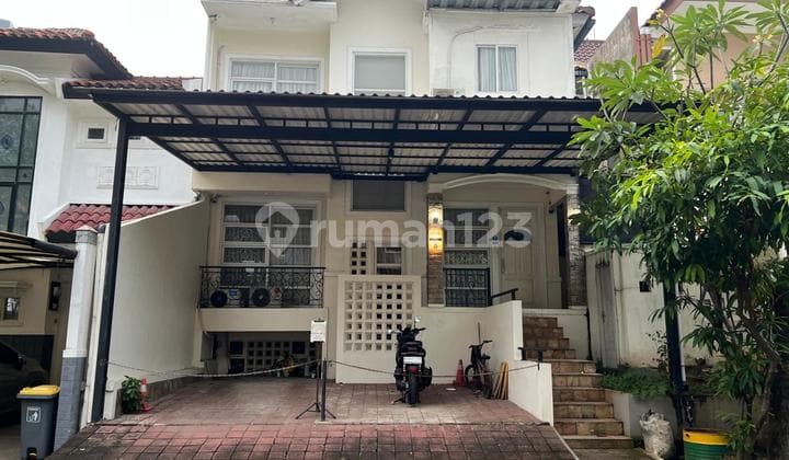 Rumah Lebak Bulus, Panorama Town House, Cilandak, Jakarta Selatan