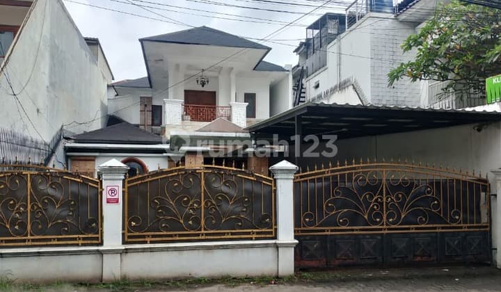 Rumah di Jagakarsa, Jalan Kecapi Raya, Jakarta Selatan