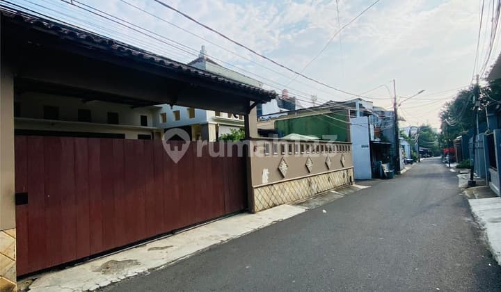 Rumah di Jakarta Selatan, Pasar Minggu, Jl Raya Pejaten