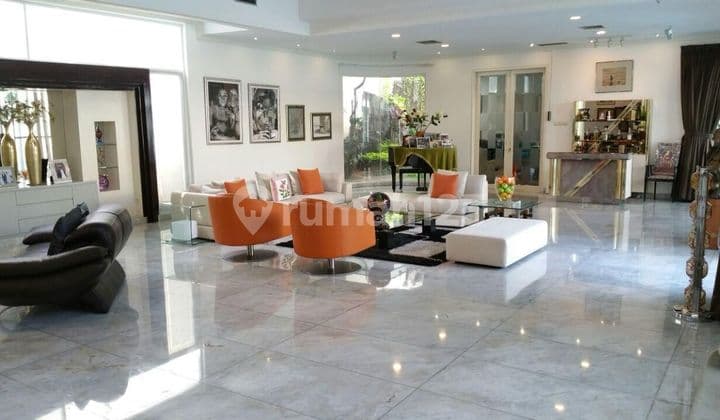 Rumah Mewah 2 Lantai Hoek Arsitek Jerman Di Pondok Indah