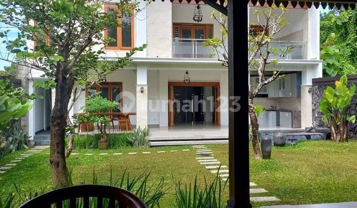 Rumah Baru Jawa Klasik 2 Lantai Di Jogjakarta