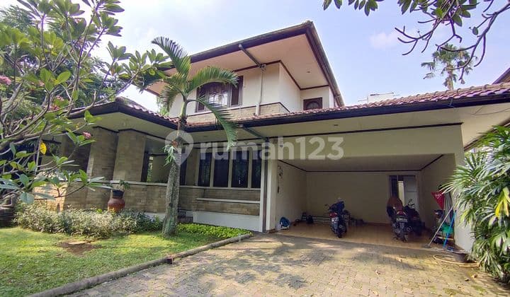 Rumah 2 Lantai Asri Sejuk Suasana Resort di Lebakbulus