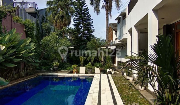 Rumah 2 Lantai minimalis nuansa resort di Cipete