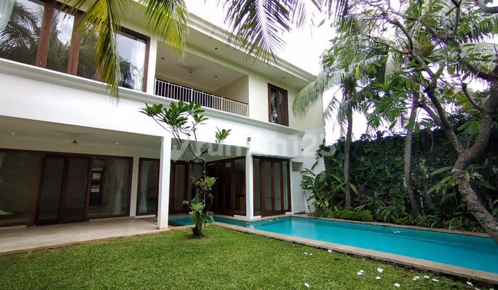 Rumah Cantik Dalam Cluster 2 Lantai Nyaman Di Area Kemang