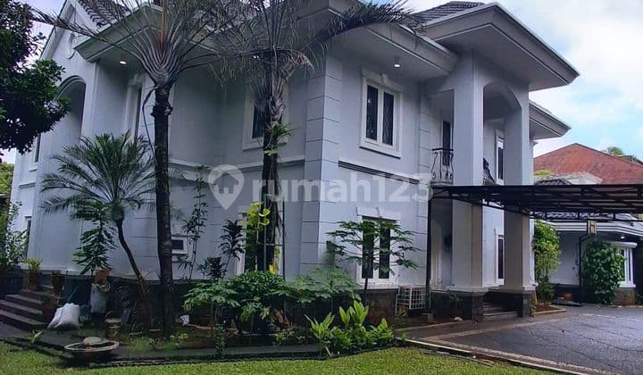 Rumah Mewah 2 Lantai Asri Nyaman Aman di Kebayoran Baru
