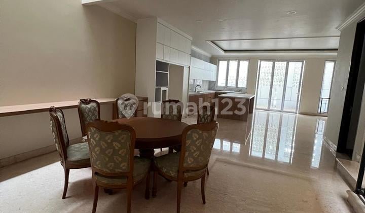 Rumah Siap Huni 8X30 Lantai Marmer & Swimming Pool di Alam Sutera