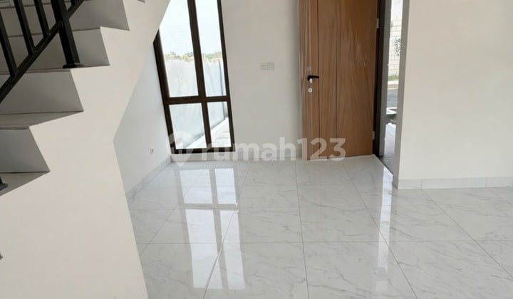 Rumah Termurah 7X18 Depan Ciputra Mall di Lausanne Park, Citra Raya