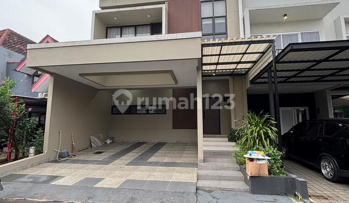 Rumah Modern Furnished Strategis 2 Lantai di Alam Sutera