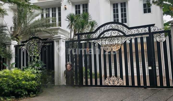 Rumah Brand New Modern Classic di Pondok Indah Dekat MRT & Jis