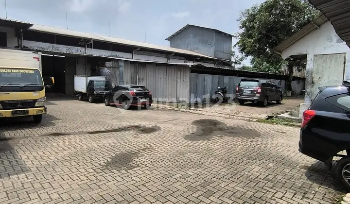 Plastic Injection Factory in Cukanggalih Near Citra Raya Tangerang