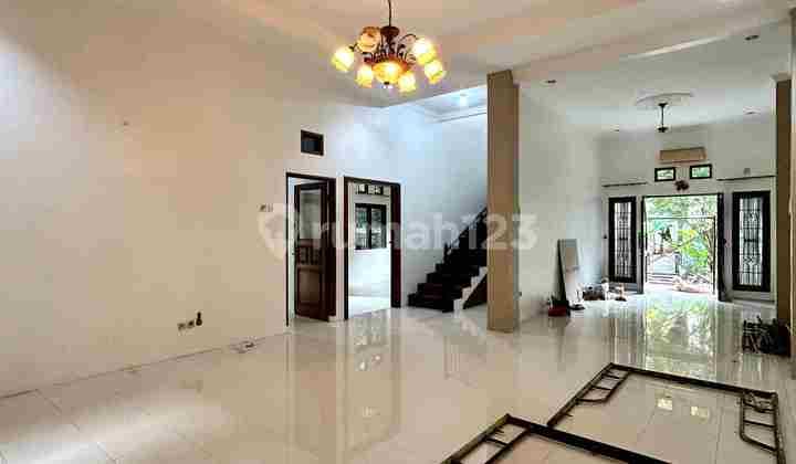 Rumah + Kost Kostan Dalam Komplek Tebet Mas