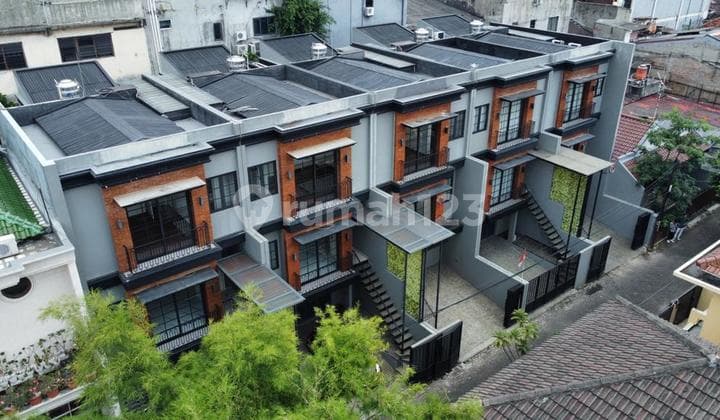 Cilandak, Rumah Brand New, Lokasi Strategis