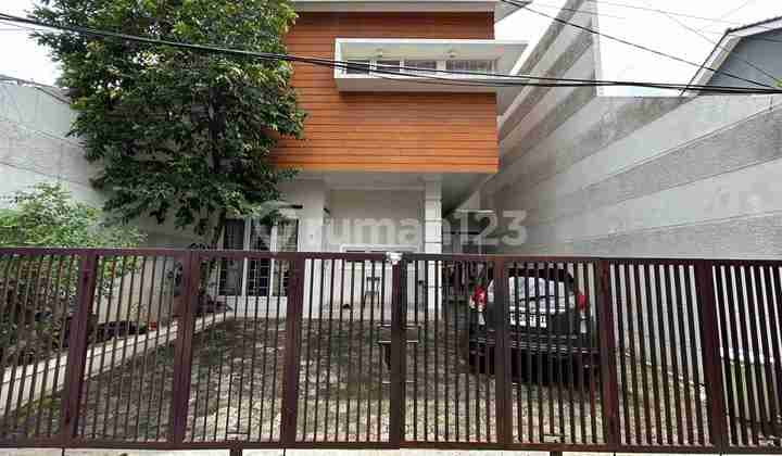 Rumah Siap Huni 2 Lt di Tebet Timur