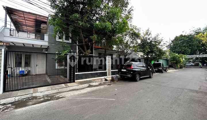 Rumah Siap Huni Akses Jalan Besar 2 Mobil Di Tebet Timur