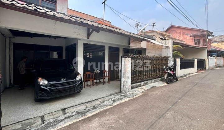 Rumah Lama Cocok Dibangun Ulang di Tebet Timur Cukup Jalan Kaki ke ECOPARK