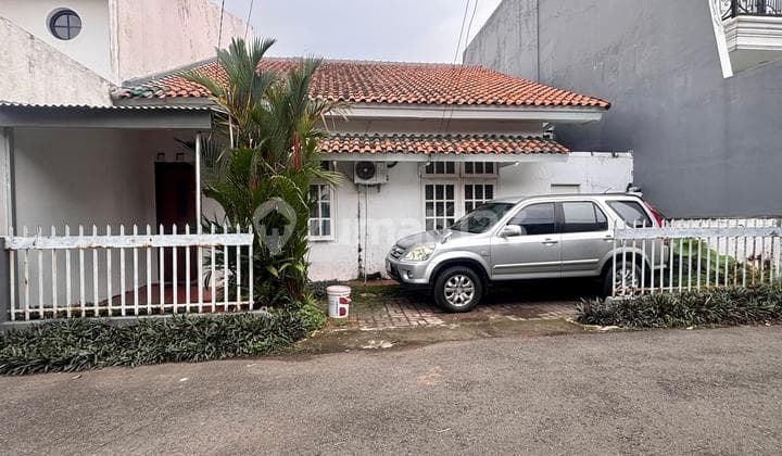 Rumah Lama di Dalam Komplek Kalibata, Akses Jalan 2 Mobil
