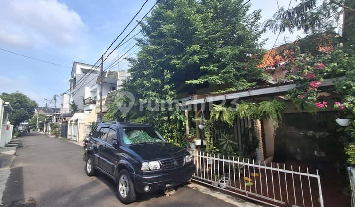 Rumah Hitung Tanah Di Tebet Timur, Akses Jalan 2 Mobil, Lokasi Strategis