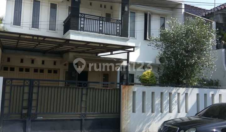 Rumah Minimalis 2 Lantai di Tebet Utara Akses Jalan 2 Mobil