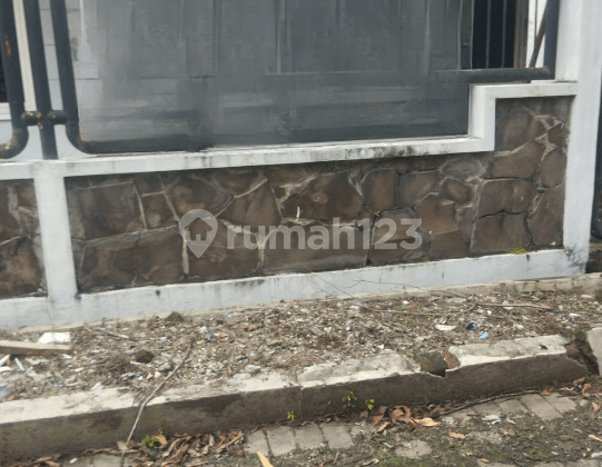 Dijual Rumah Hitung Tanah di Perum Klampis Semolo Timur Surabaya