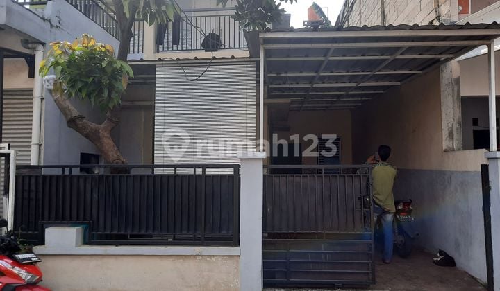 Rumah 2 Lantai di Graha Karang Tengah 1