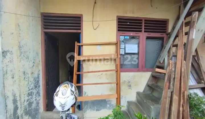 Rumah di Jl. Duri B Sebrang Roxy Mas