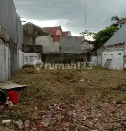 Land on H. Samali Road, West Pejaten