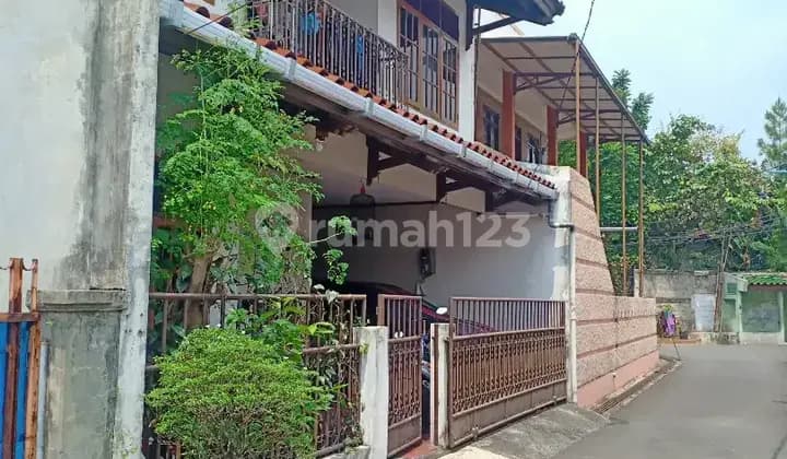 Rumah 2,5 Lantai di Komplek Depsos Pesanggrahan Bintaro