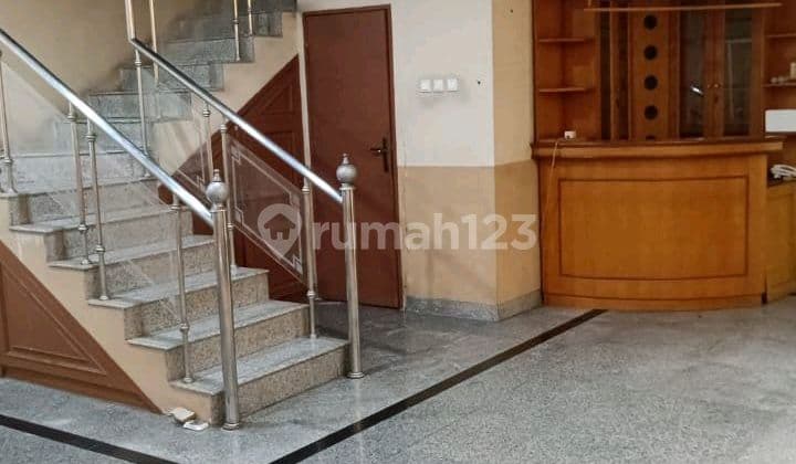 Rumah 2 Lantai 330 M2 Gading Kirana Row Jalan3 Mobil