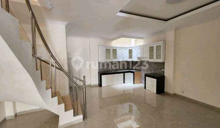 Runah Baru 120 M2 Gading Pandawa Brand New 2 Lantai
