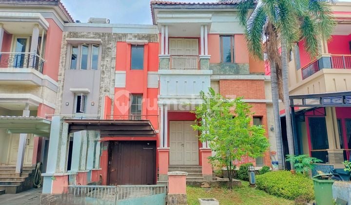 Rumah Taman 3 Lantai Kolam Renang Kelapa Gading