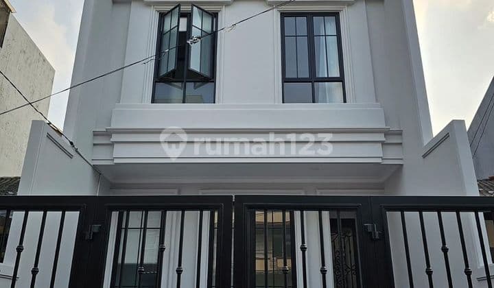 Dijual Rumah di Janur Kuning Brand New American Classics