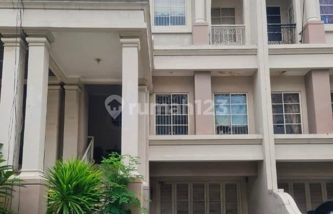 Dijual Rumah 3 Lantqi di Gading Grande, Kelapa Gading