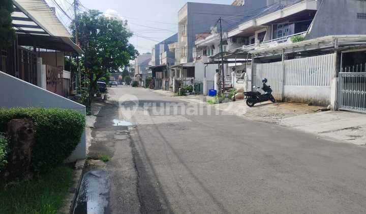 Dijual Rumah Tua Hitung Tanah di Summagung