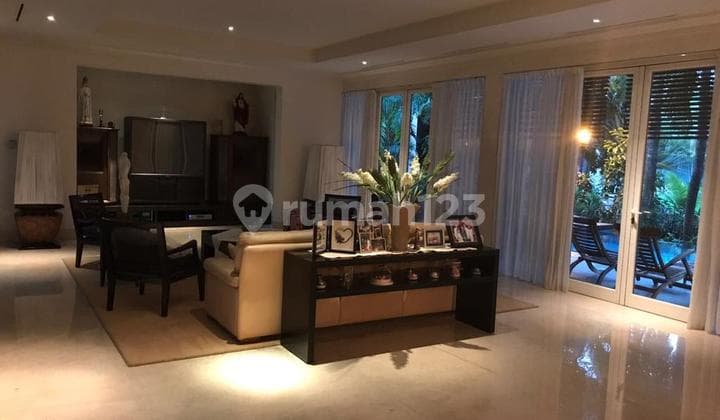 Dijual Rumah Mediterania Pik Rumah Desain Tropical Resort