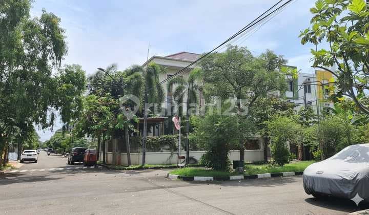 Rumah Mewah Hook 3 Lantai Gading Kirana Kelapa Gading - Strategis & Siap Huni