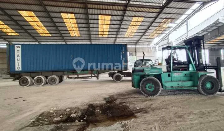 Warehouse and Land for Rent in Tipar Cakung