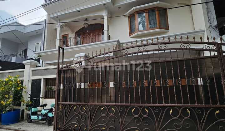 Dijual Kopyor Timur Siap Huni Kelapa Gading