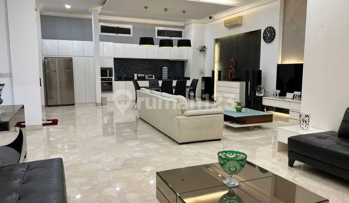 Rumah 31/2 lantai minimalis modern di Janur Elok (blkg Santika) kelapa gading jakarta utara