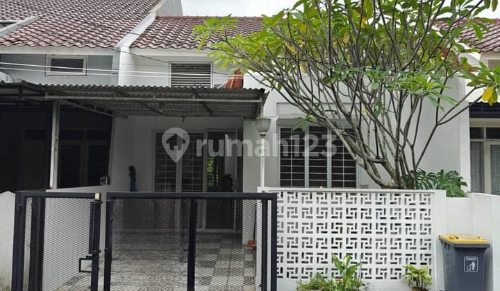 Dijual Rumah Cantik, Siap Huni, 300 Meter Gerbang Toll Tanah Baru