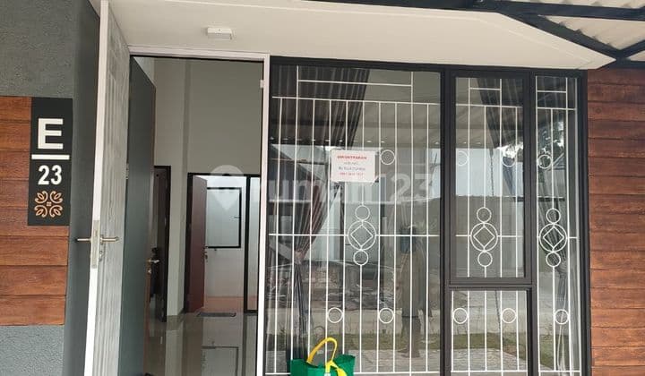 Dijual Rumah Bonus Tanah Luas, Lokasi di Jalan Utama Gor Pakansari