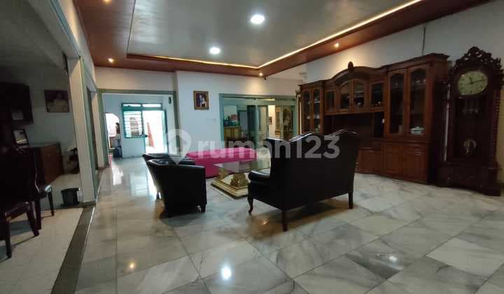 Rumah Mewah dengan Luas 1100 Meter Area Rawa Belong Cocok untuk Kost