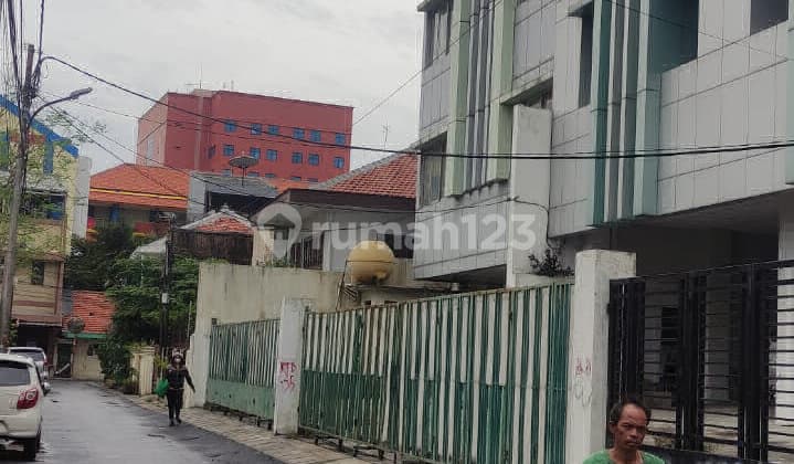 Dijual Bangunan Bertembok Mangga Besar 9 Jalan 2 Mbobil Cocok Juragan Kost