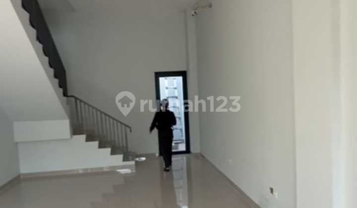Disewakan Ruko Sunset Avenue Siap Pakai di Citra 8 Cengkareng, Jakarta Barat