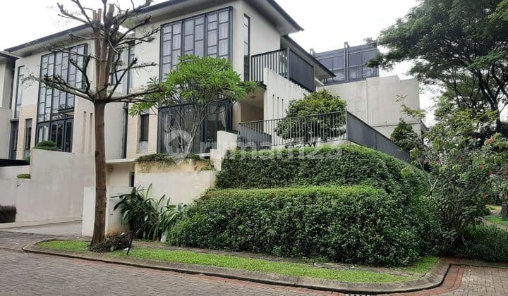 Dijual Cepat Rumah Mewah Hook di Lancewood Navapark BSD City